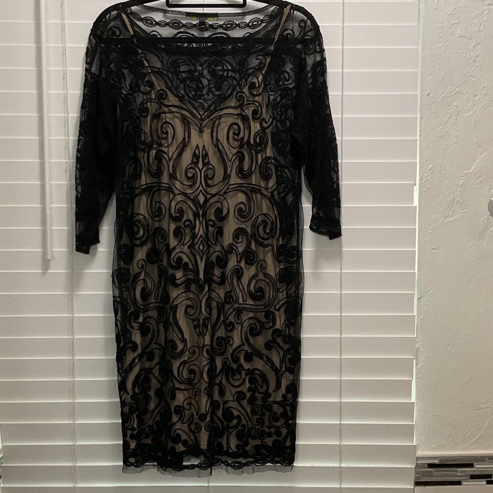 Catherine Malandrino Black Lace Overlay Dress with Nude Lining - Picture 3 of 4
